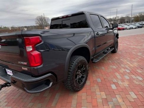Used 2023 Chevrolet Silverado 1500 ZR2 w/ Technology Package image 9