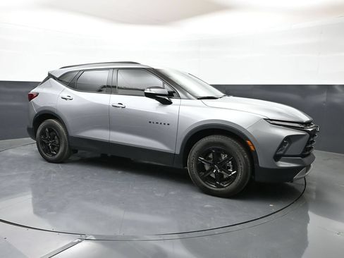 Used 2024 Chevrolet Blazer LT w/ Midnight/Sport Edition FWD image 1