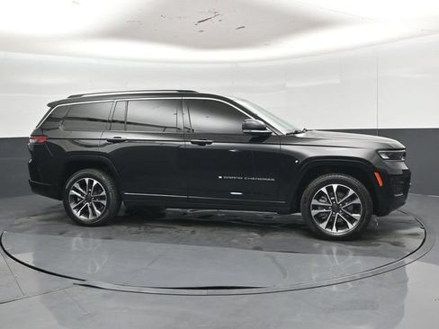 Used 2021 Jeep Grand Cherokee L Overland w/ Luxury Tech Group IV AWD/4WD image 34