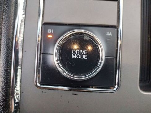 Used 2020 Ford Expedition XLT w/ Equipment Group 202A AWD/4WD image 55