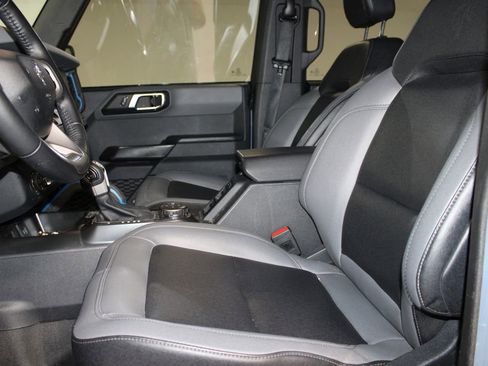 Used 2024 Ford Bronco Black Diamond w/ Sasquatch Package image 16