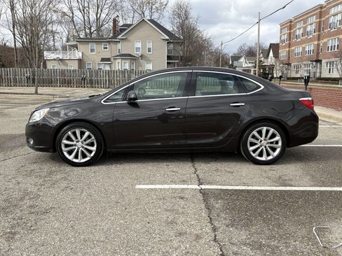 Used 2013 Buick Verano FWD image 1