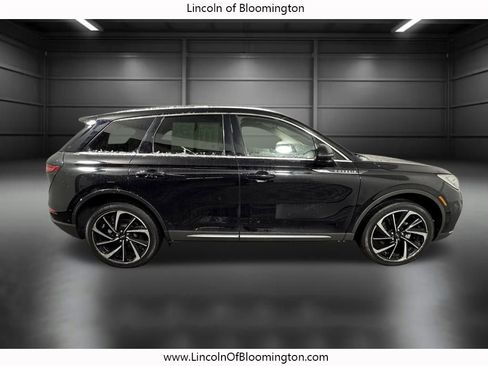 Certified 2023 Lincoln Corsair Reserve w/ Equipment Group 202A AWD/4WD image 9