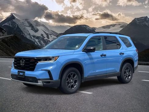 Used 2024 Honda Pilot TrailSport image 1