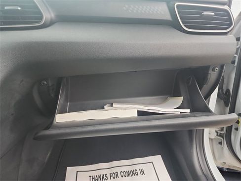 Used 2019 Hyundai Veloster 2.0 Premium image 11