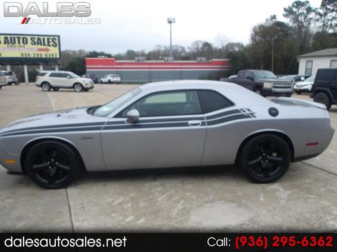 Used 2013 Dodge Challenger R/T image 1