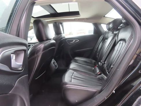 Used 2016 Chrysler 200 C w/ Quick Order Package 26P image 22
