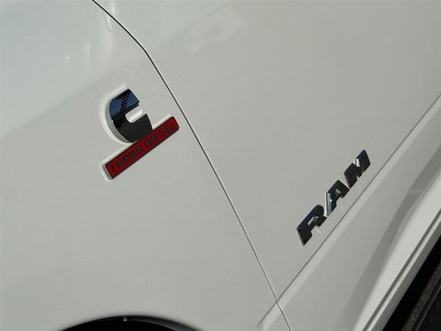 Used 2024 RAM 3500 Big Horn image 13
