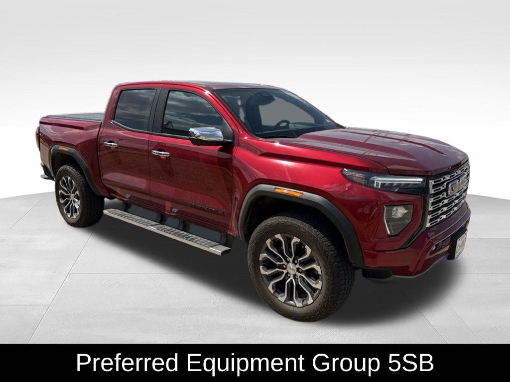 Used 2025 GMC Canyon Denali AWD/4WD image 2