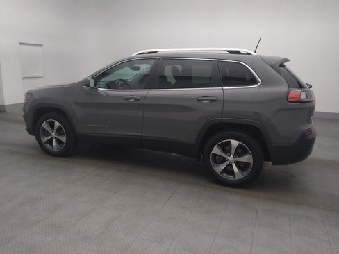 Used 2019 Jeep Cherokee Limited image 3