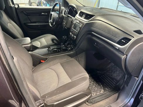 Used 2015 Chevrolet Traverse LT AWD/4WD image 12