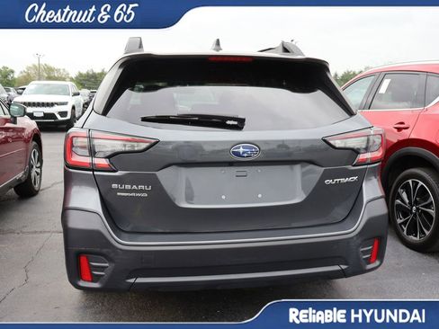 Used 2022 Subaru Outback Premium image 17