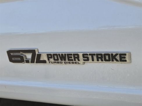 Used 2025 Ford F250 XLT image 10