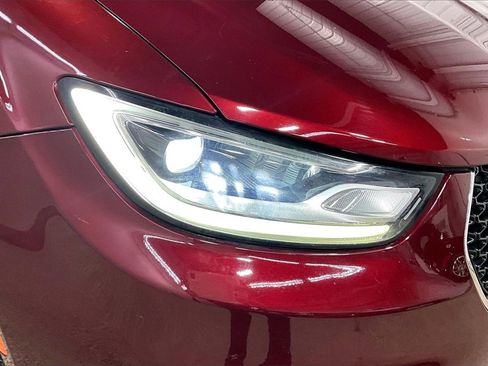 Used 2021 Chrysler Pacifica Touring image 30