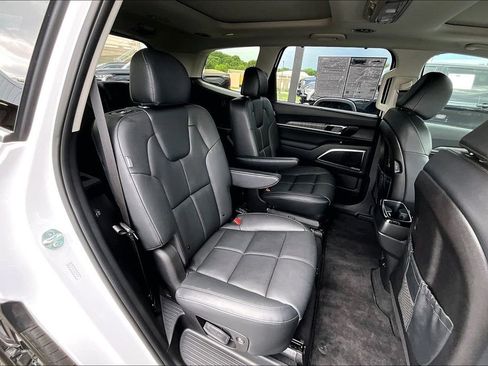 Used 2025 Kia Telluride SX w/ SX Captain's Chair Package AWD/4WD image 27