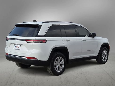 Used 2023 Jeep Grand Cherokee Limited w/ Luxury Tech Group II AWD/4WD image 8