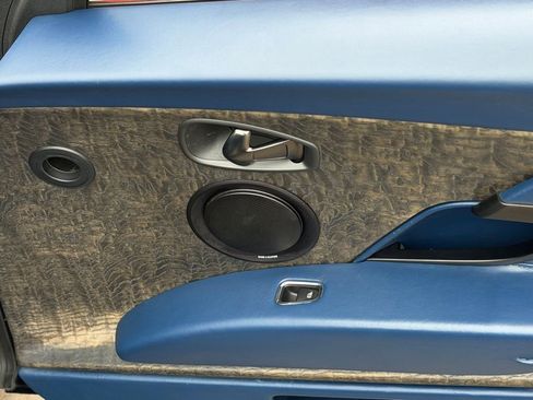 Used 2019 Aston Martin DB11 Volante image 42