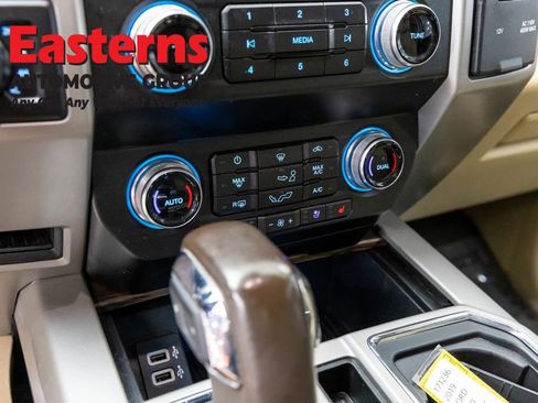 Used 2019 Ford F150 Lariat w/ Equipment Group 502A Luxury AWD/4WD image 21