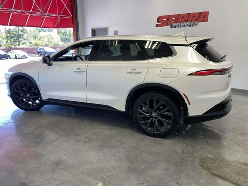 Used 2025 Toyota Crown Signia w/ Advanced Technology Package image 6