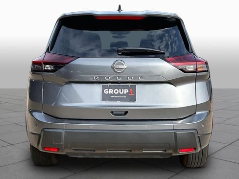 Used 2024 Nissan Rogue S FWD image 4
