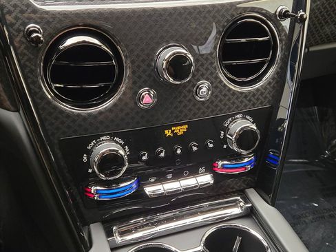 New 2026 Rolls-Royce Cullinan Black Badge AWD/4WD image 34