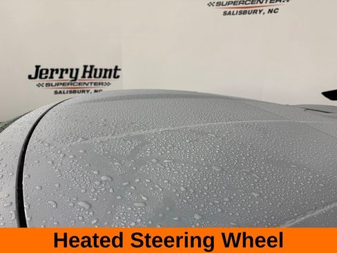 Used 2021 Chevrolet Corvette Stingray w/ Z51 Performance Package image 12