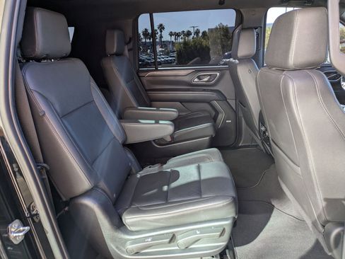 Used 2024 Chevrolet Suburban LT image 26