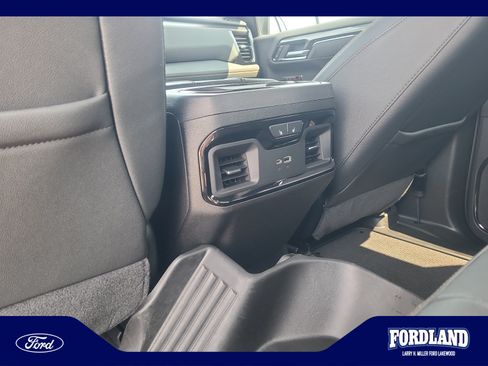 Used 2025 GMC Sierra 1500 AT4 w/ AT4 Premium Package AWD/4WD image 32