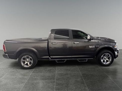 Used 2016 RAM 1500 Laramie w/ Convenience Group AWD/4WD image 4