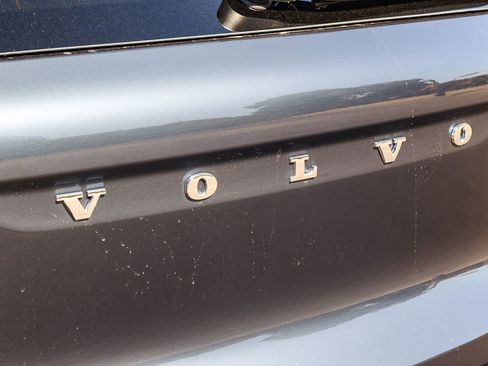 New 2026 Volvo XC40 B5 Core image 12