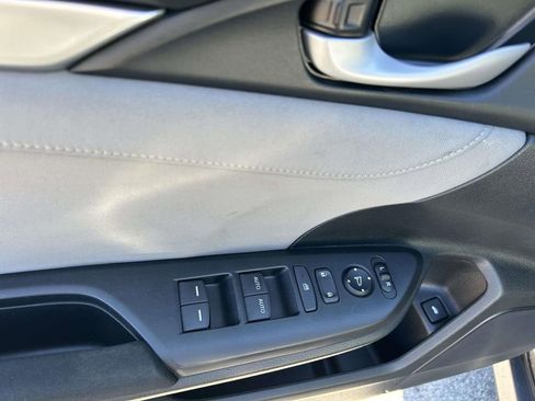 Used 2018 Honda Civic EX image 19