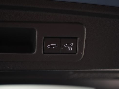 Certified 2025 Toyota 4Runner TRD Off-Road Premium image 19