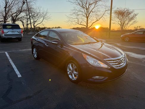 Used 2013 Hyundai Sonata Limited image 1