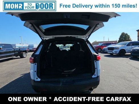 Used 2023 Chevrolet Traverse LT image 41