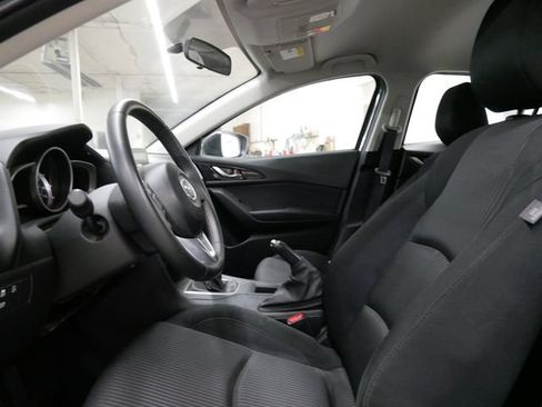 Used 2014 MAZDA MAZDA3 i Touring FWD image 8