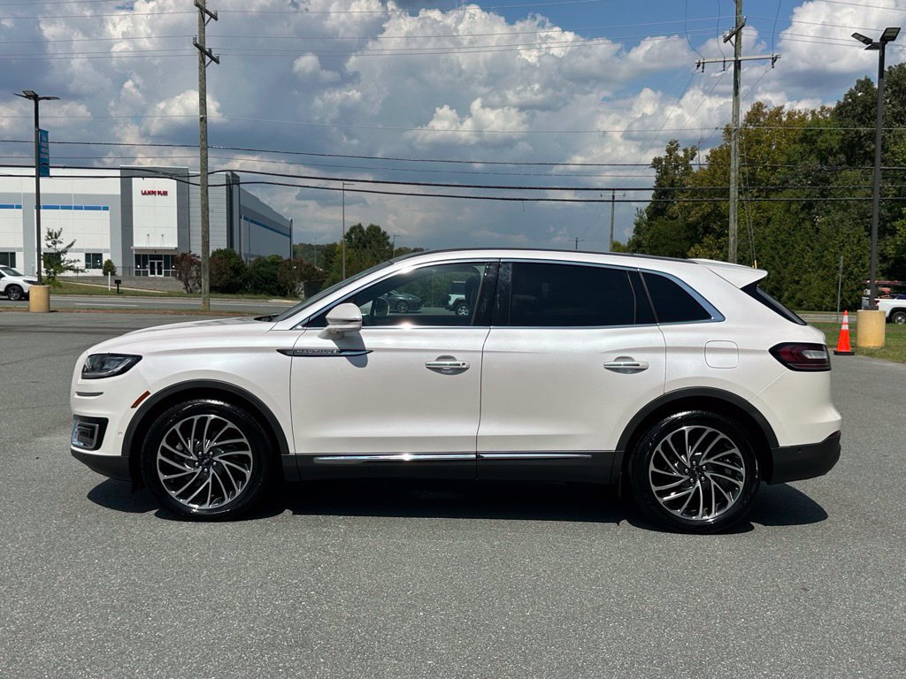 Used 2019 Lincoln Nautilus Reserve FWD image 3