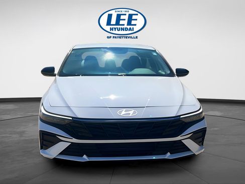 Certified 2025 Hyundai Elantra Sport FWD image 2