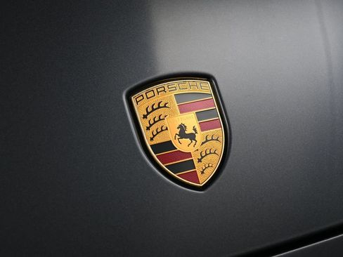 Certified 2023 Porsche Panamera 4 Platinum Edition image 13