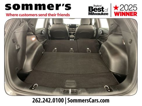 Used 2024 Jeep Compass Latitude w/ Convenience Group AWD/4WD image 27