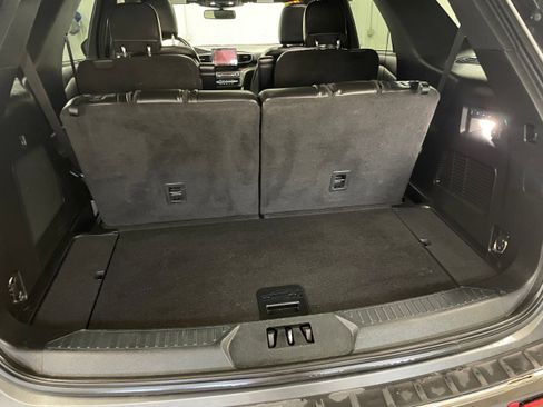 Used 2020 Ford Explorer Limited w/ Class III Trailer Tow Package image 30