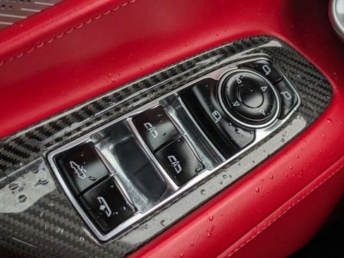 Used 2022 Chevrolet Corvette Stingray Premium Conv w/ Z51 Performance Package image 17