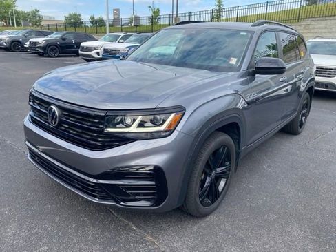 Used 2022 Volkswagen Atlas SEL R-Line AWD/4WD image 8