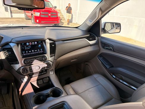 Used 2018 Chevrolet Tahoe LT image 26