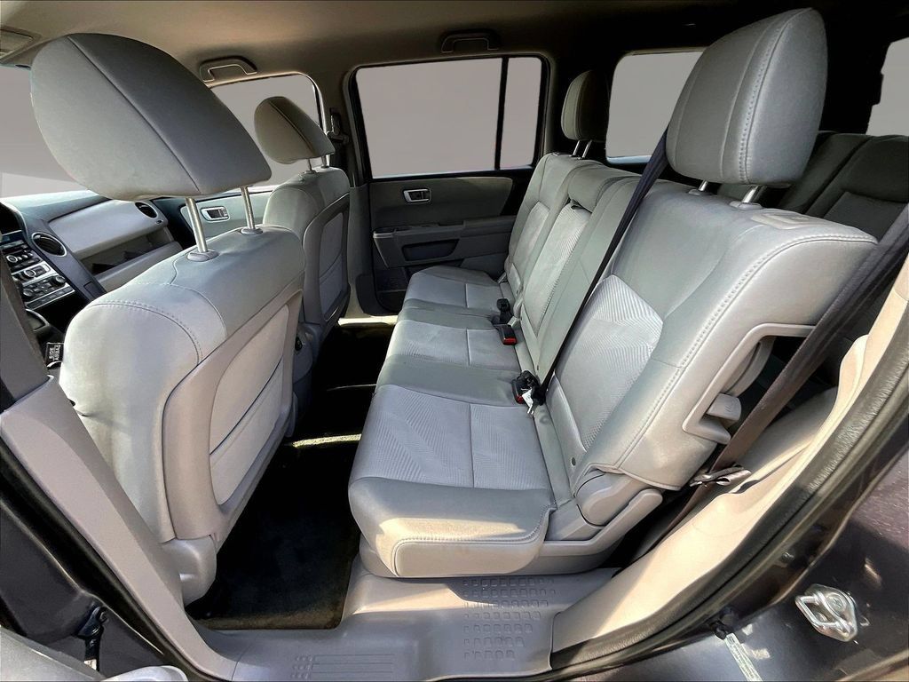 Used 2015 Honda Pilot LX image 22