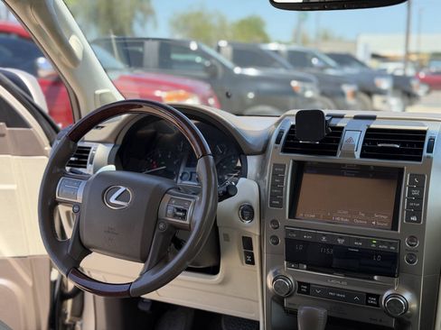Used 2014 Lexus GX 460 Luxury AWD/4WD image 8