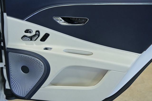 Used 2024 Bentley Flying Spur V8 AWD/4WD image 40
