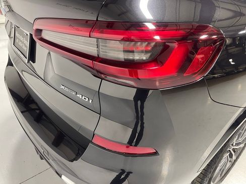 Used 2022 BMW X5 xDrive40i w/ M Sport Package image 14