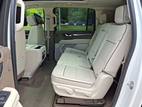 Certified 2024 GMC Yukon XL Denali AWD/4WD image 20