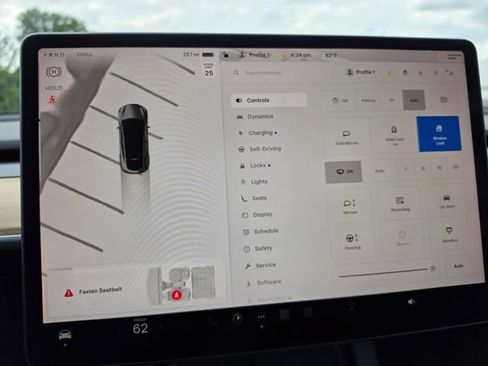 Used 2024 Tesla Model Y Long Range AWD/4WD image 51