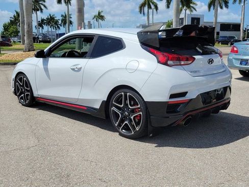 Used 2020 Hyundai Veloster N w/ Performance Package FWD image 4